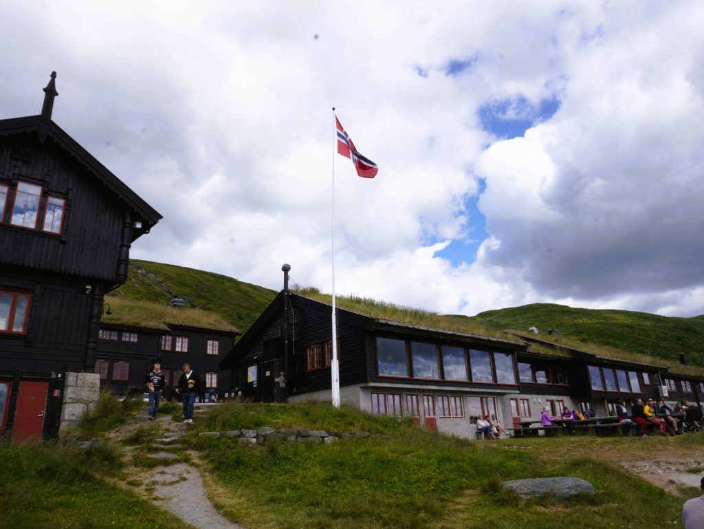 u-norvegii-poyasnyly-hto-vidpovidaye-za-skasuvannya-zahodiv-cherez-negodu