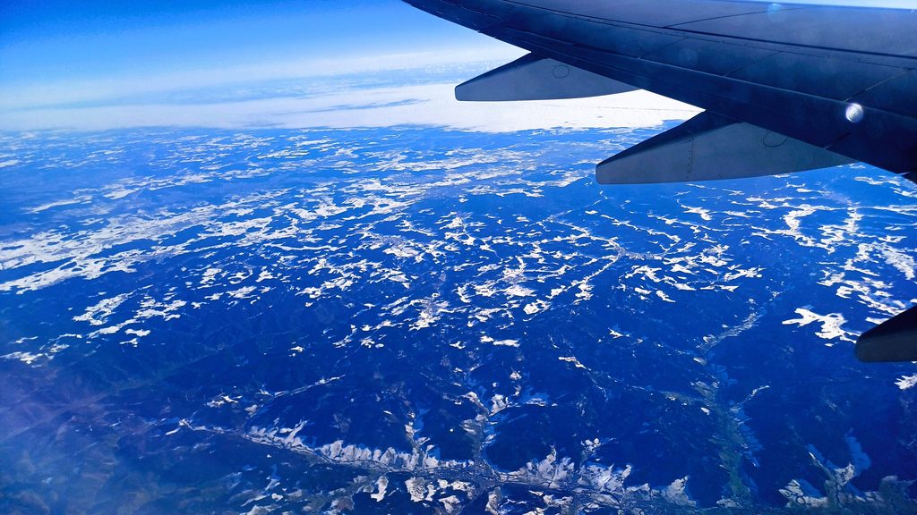 Oslo-aeroportu-hotuetsia-do-naplyvu-hostei-na-pokhoron-korolia-pasazhyriv-poperedzhaiut-pro-zatrymky