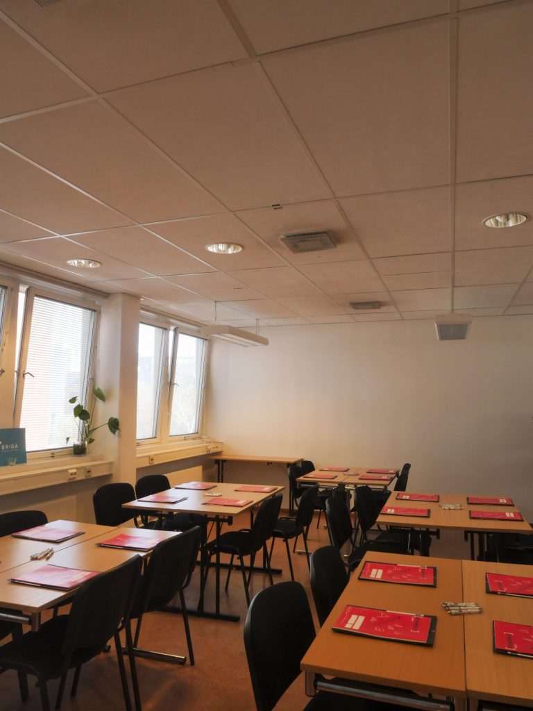 yak-ukraintsiam-znayty-robotu-v-hotelno-restorannomu-biznesi-norvehii-bezkoshtovnyi-kurs-ta-12-tyzhniv-praktyky
